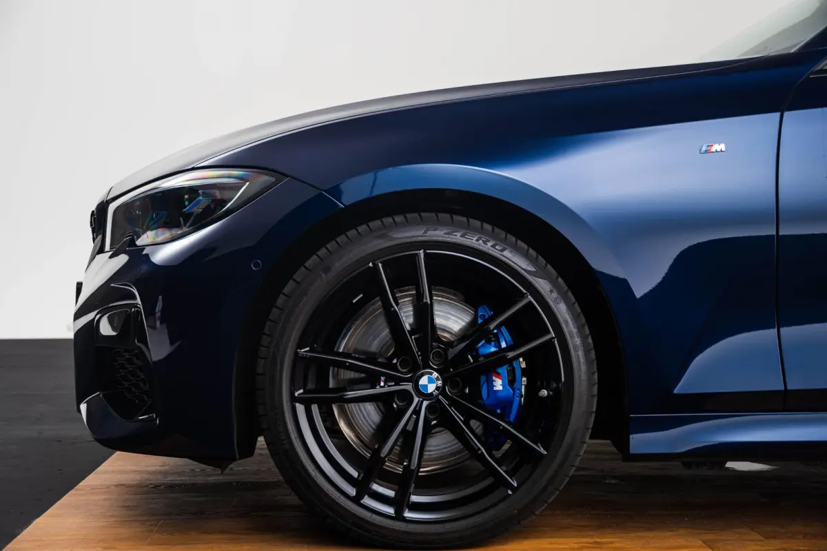 M340d xDrive Business Edition Plus Trekhaak - Panoramadak - Elektrischverstelbare stoelen - Stoelverwarming voor/achter - Getinte/geluiddempende ruiten - Head up - Active Cruise Control -