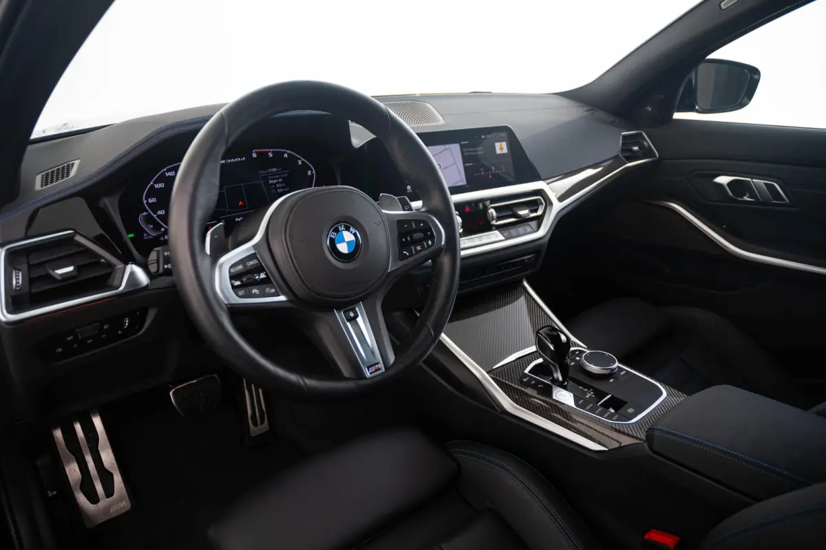 M340d xDrive Business Edition Plus Trekhaak - Panoramadak - Elektrischverstelbare stoelen - Stoelverwarming voor/achter - Getinte/geluiddempende ruiten - Head up - Active Cruise Control -
