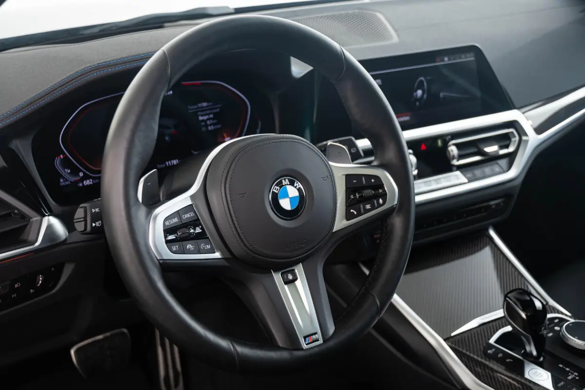 M340d xDrive Business Edition Plus Trekhaak - Panoramadak - Elektrischverstelbare stoelen - Stoelverwarming voor/achter - Getinte/geluiddempende ruiten - Head up - Active Cruise Control -