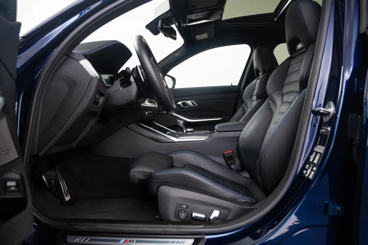 M340d xDrive Business Edition Plus Trekhaak - Panoramadak - Elektrischverstelbare stoelen - Stoelverwarming voor/achter - Getinte/geluiddempende ruiten - Head up - Active Cruise Control -