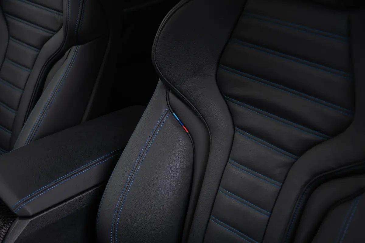 M340d xDrive Business Edition Plus Trekhaak - Panoramadak - Elektrischverstelbare stoelen - Stoelverwarming voor/achter - Getinte/geluiddempende ruiten - Head up - Active Cruise Control -