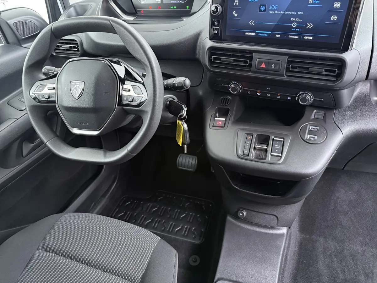 1.5 BlueHDI 130pk EAT8 L1 | Achteruitrijcamera | Apple Carplay/Android Auto|telefoonintegratie premium | Cruise control