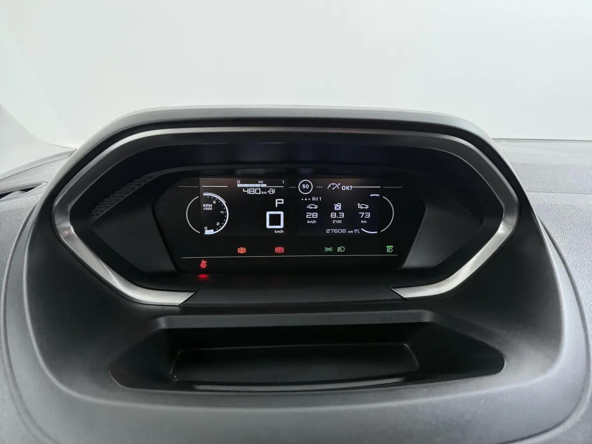 1.5 BlueHDI 130pk EAT8 L1 | Achteruitrijcamera | Apple Carplay/Android Auto|telefoonintegratie premium | Cruise control