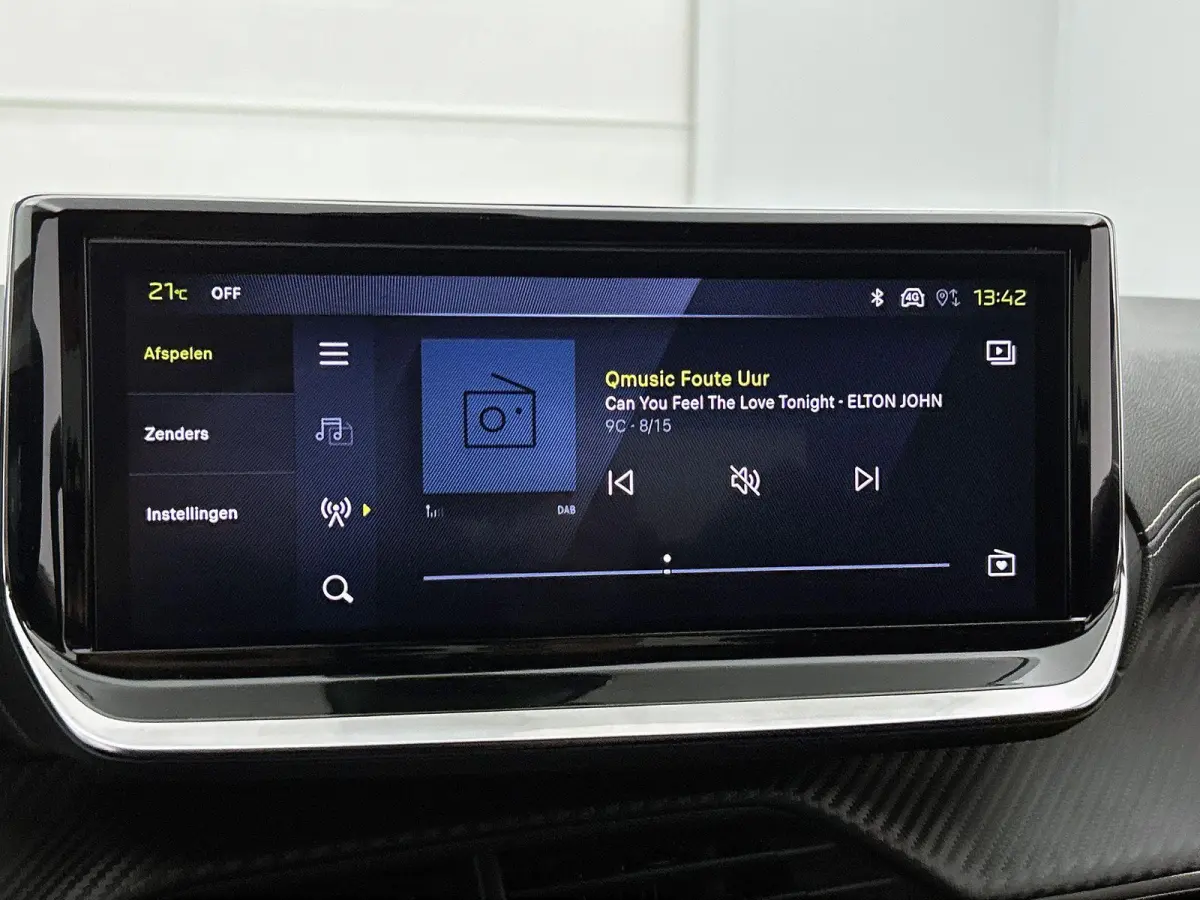 GT Hybrid 145pk Automaat | Navigatie | 360° Camera | Climate Control | Adaptieve Cruise Control | Parkeersensoren v+a | Armsteun | Keyless | Full Led koplampen | Dodehoeksensor| Leder/stof 