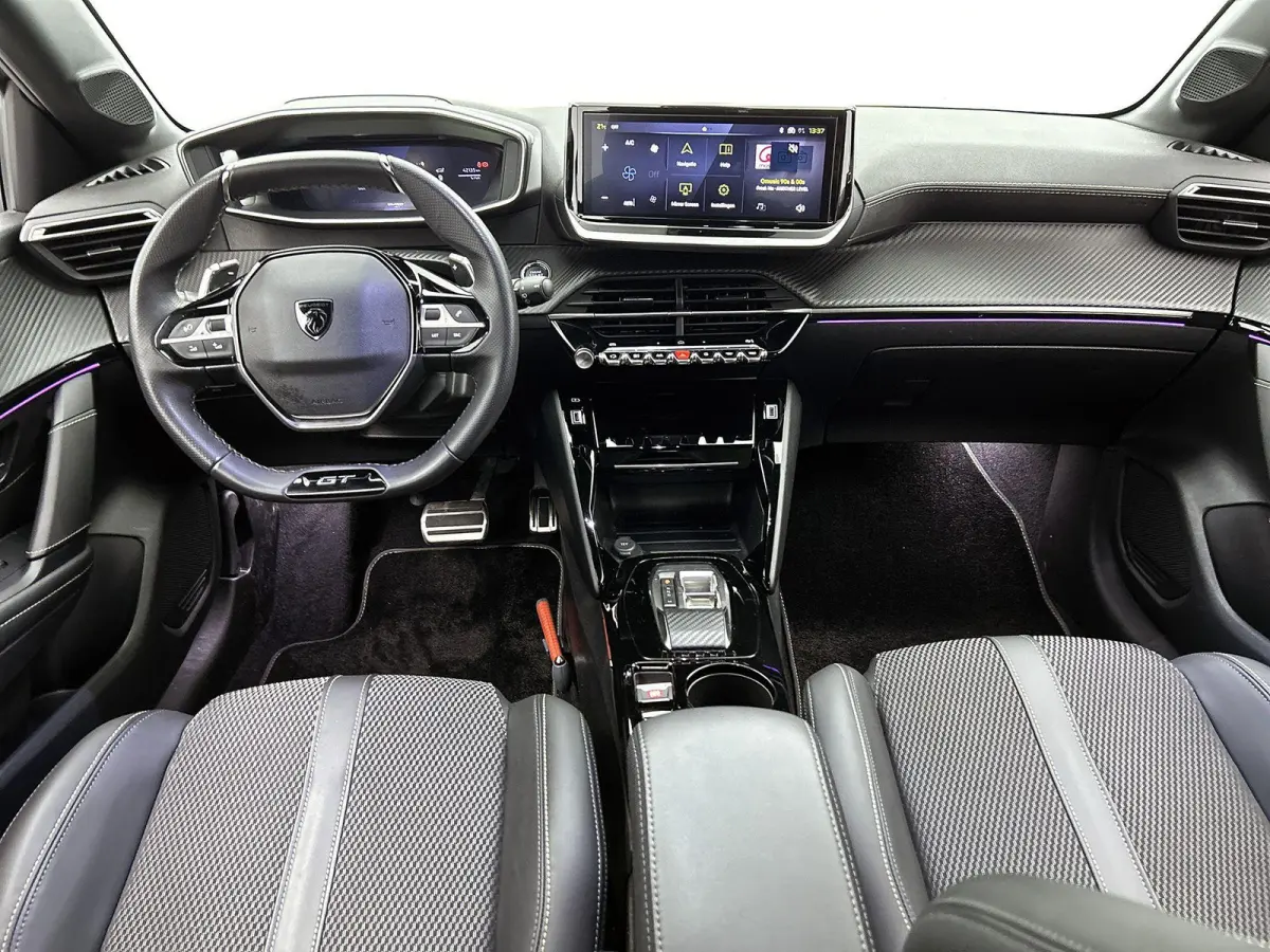GT Hybrid 145pk Automaat | Navigatie | 360° Camera | Climate Control | Adaptieve Cruise Control | Parkeersensoren v+a | Armsteun | Keyless | Full Led koplampen | Dodehoeksensor| Leder/stof 