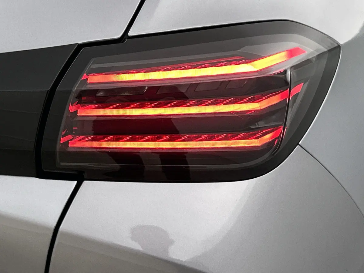 GT Hybrid 145pk Automaat | Navigatie | 360° Camera | Climate Control | Adaptieve Cruise Control | Parkeersensoren v+a | Armsteun | Keyless | Full Led koplampen | Dodehoeksensor| Leder/stof 