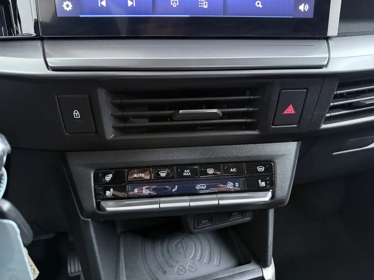 1.2 Turbo Hybrid GS 145pk | Achteruitrijcamera | Cruise control | Dodehoek detectie
