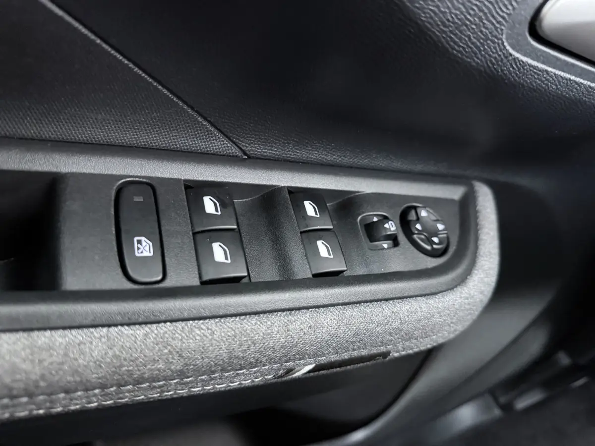 1.2 Turbo Hybrid GS 145pk | Achteruitrijcamera | Cruise control | Dodehoek detectie