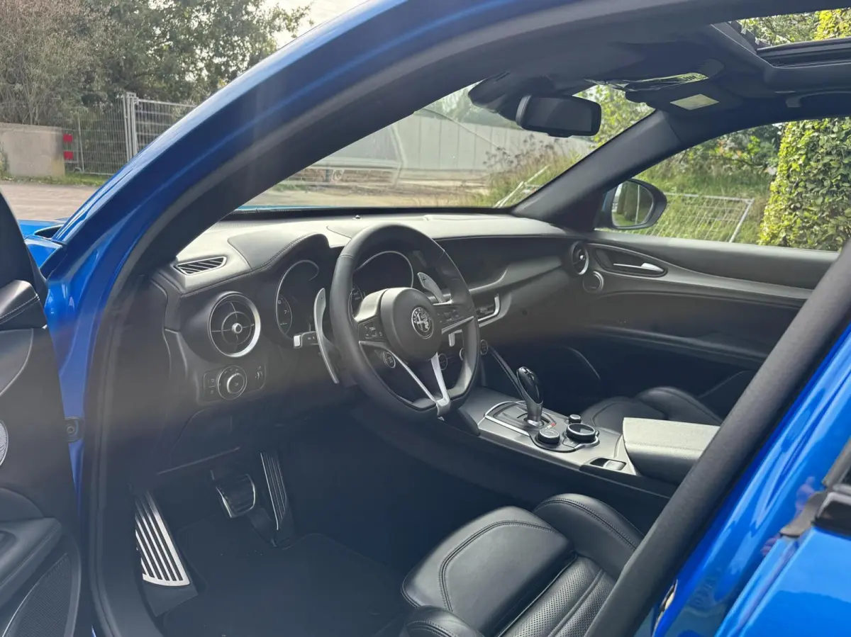 2.0t Q4 310pk Veloce, Misano, 20" Q VOL!