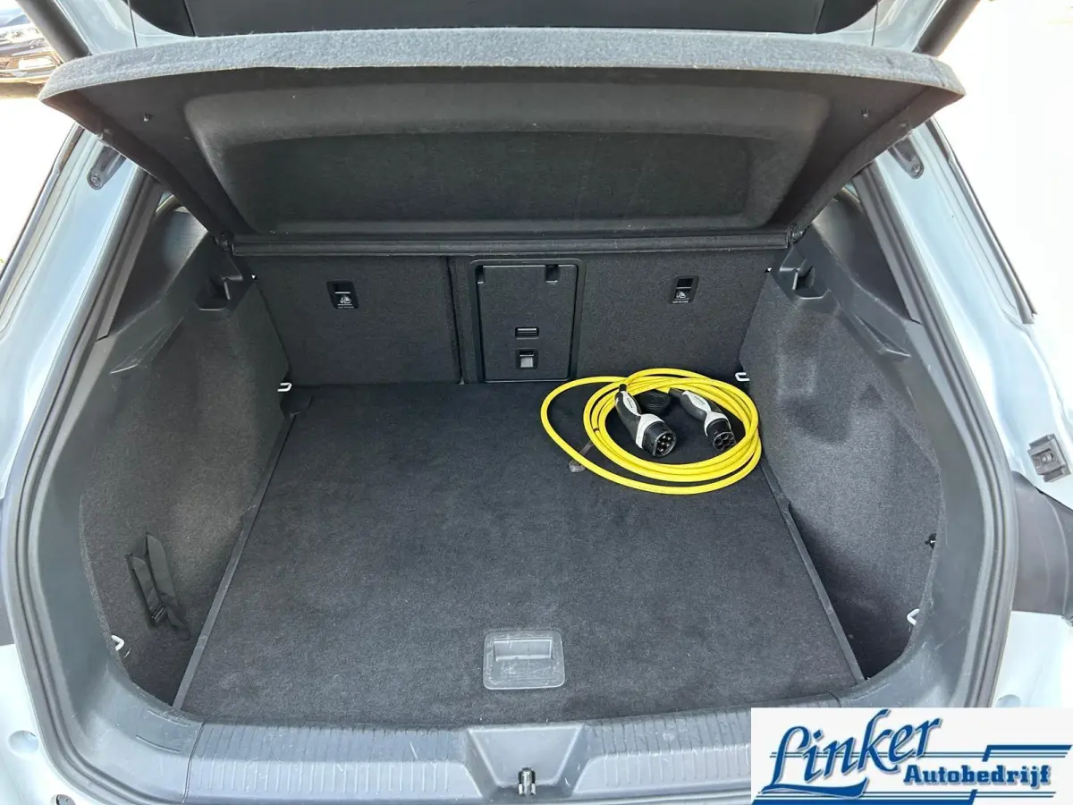 Max 77 kWh SOH 94%|PANO|ELEKTR TREKH|LUXE STOELEN