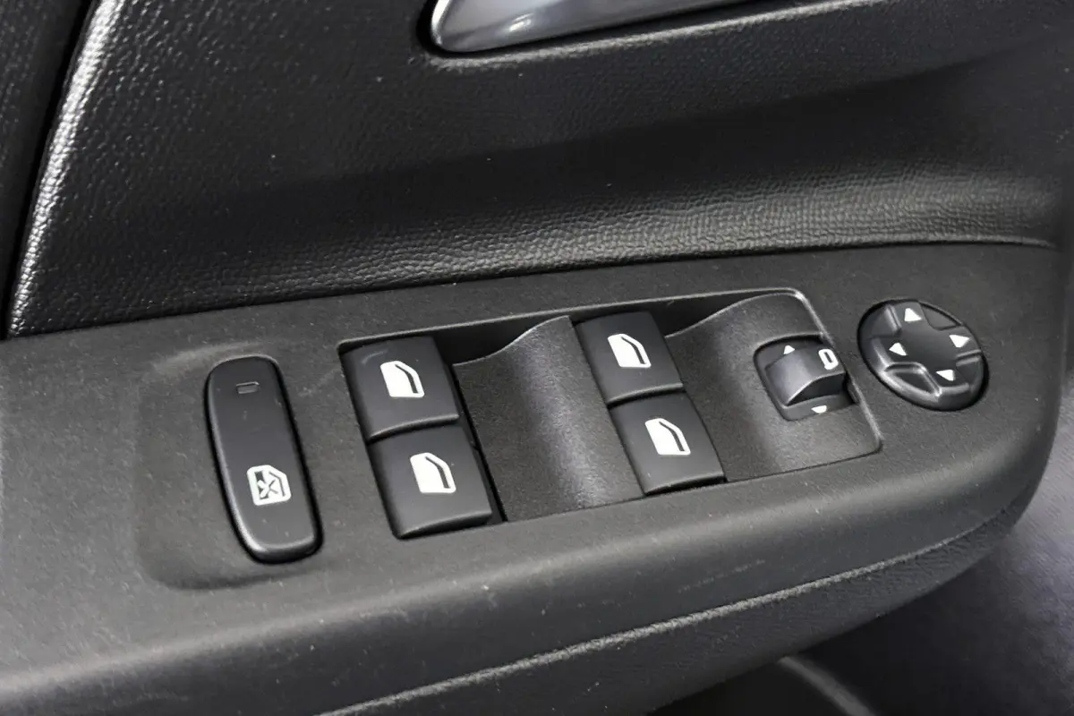 1.2 Edition LED Apple CarPlay 16" LMW