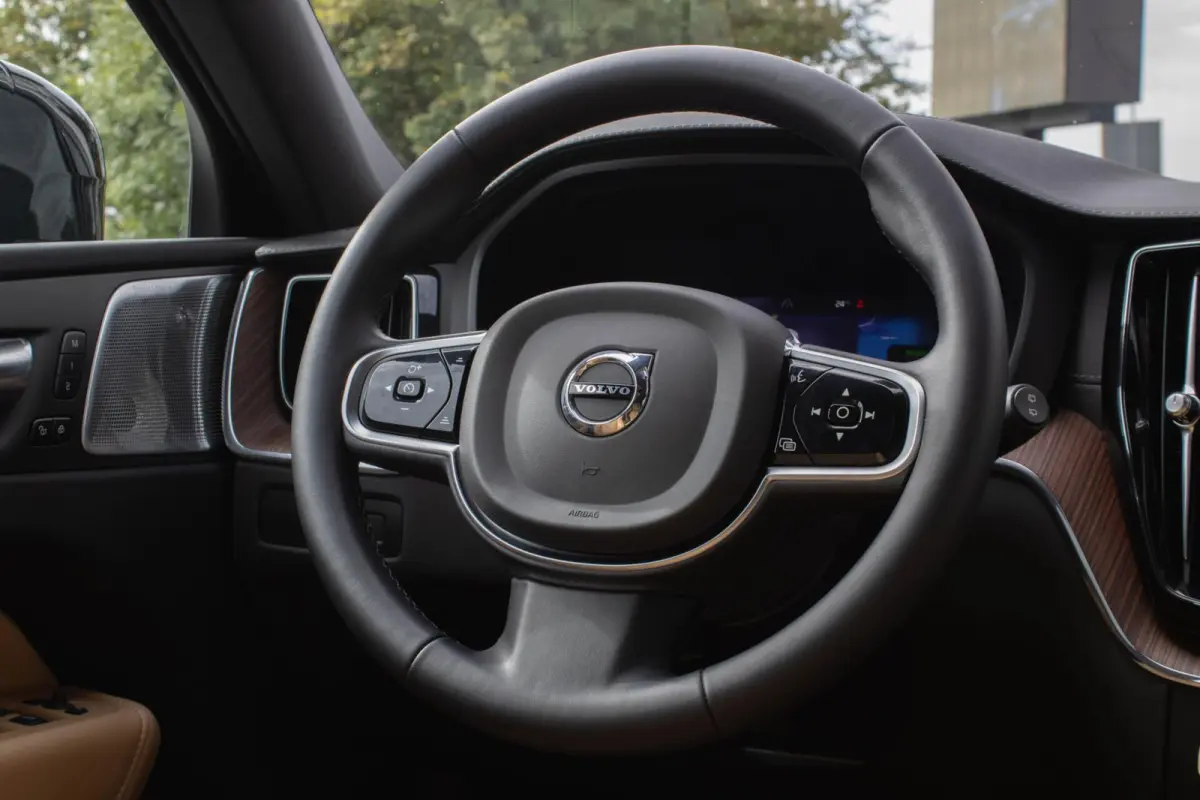 2.0 T6 Plug-in hybrid AWD Ultimate Bright|Massage|Stuur+stoelverwarming en ventilatie|360 Camera|Trekhaak|