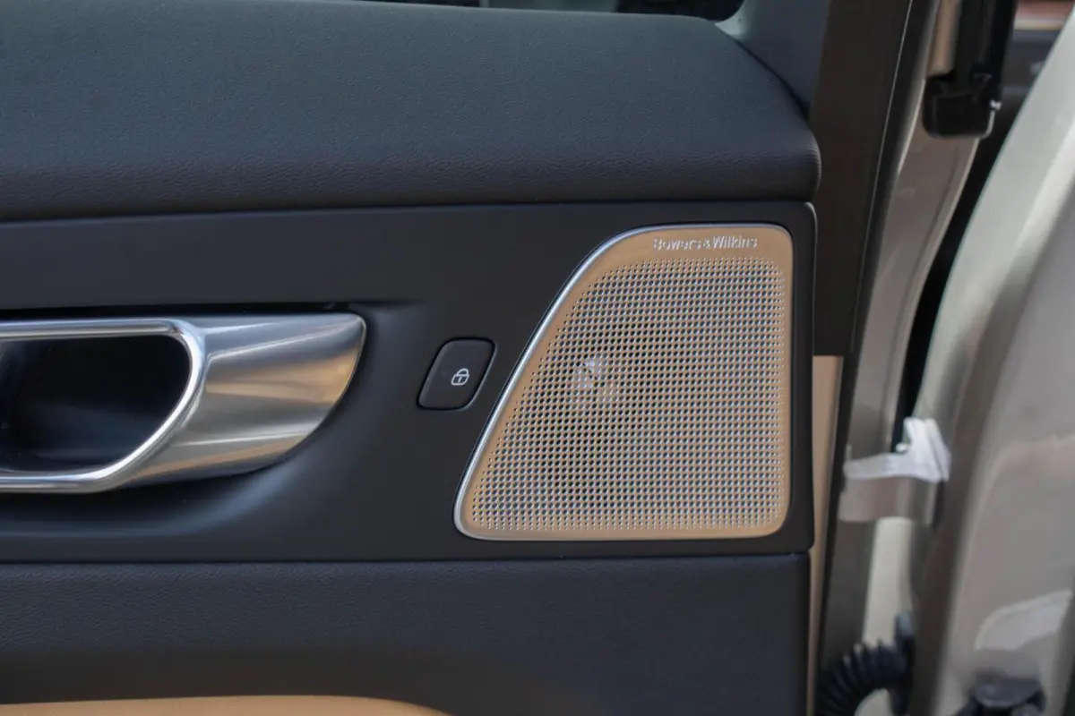 2.0 T6 Plug-in hybrid AWD Ultimate Bright|Massage|Stuur+stoelverwarming en ventilatie|360 Camera|Trekhaak|