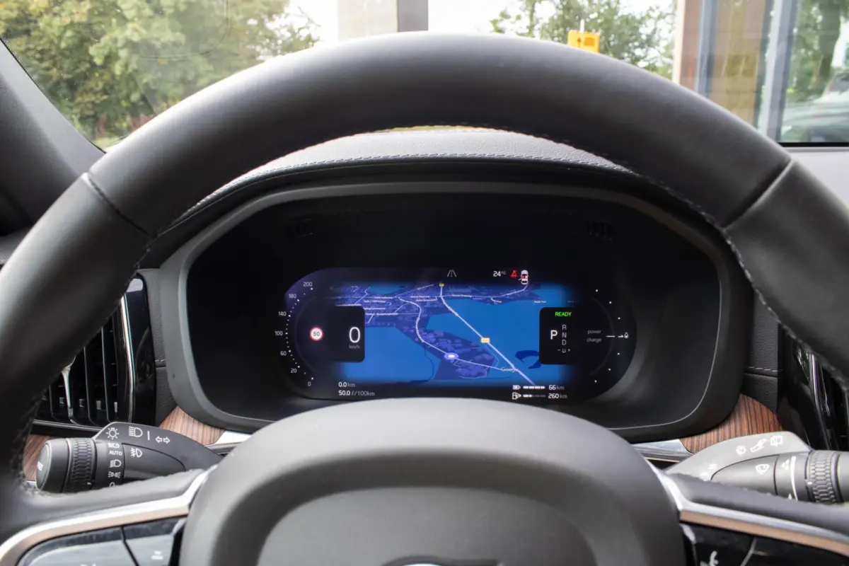 2.0 T6 Plug-in hybrid AWD Ultimate Bright|Massage|Stuur+stoelverwarming en ventilatie|360 Camera|Trekhaak|