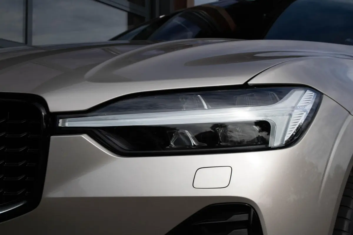 2.0 T6 Plug-in hybrid AWD Ultimate Bright|Massage|Stuur+stoelverwarming en ventilatie|360 Camera|Trekhaak|