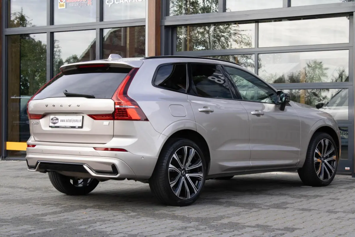 2.0 T6 Plug-in hybrid AWD Ultimate Bright|Massage|Stuur+stoelverwarming en ventilatie|360 Camera|Trekhaak|