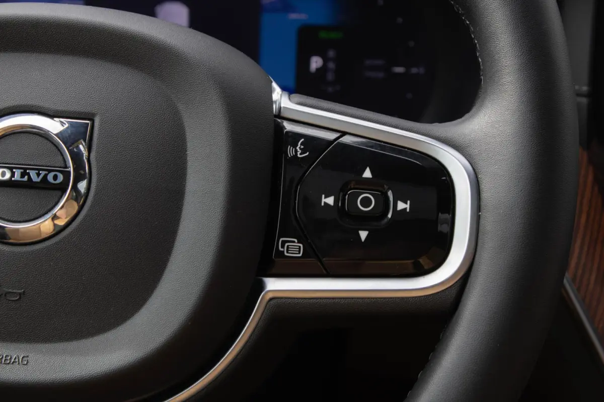 2.0 T6 Plug-in hybrid AWD Ultimate Bright|Massage|Stuur+stoelverwarming en ventilatie|360 Camera|Trekhaak|