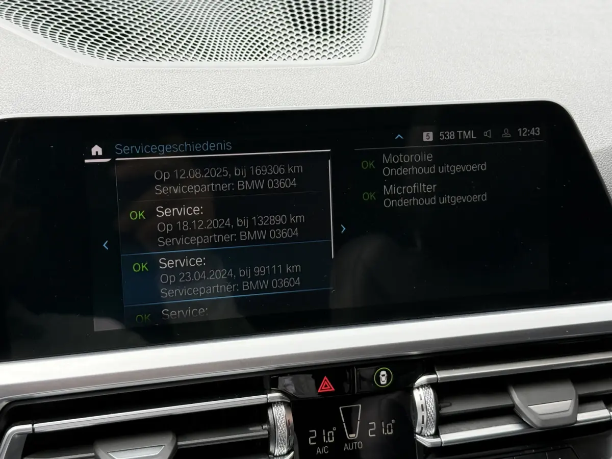 320e Business Edition Plus | Panoramadak | Wegkl. trekhaak | Vol leder