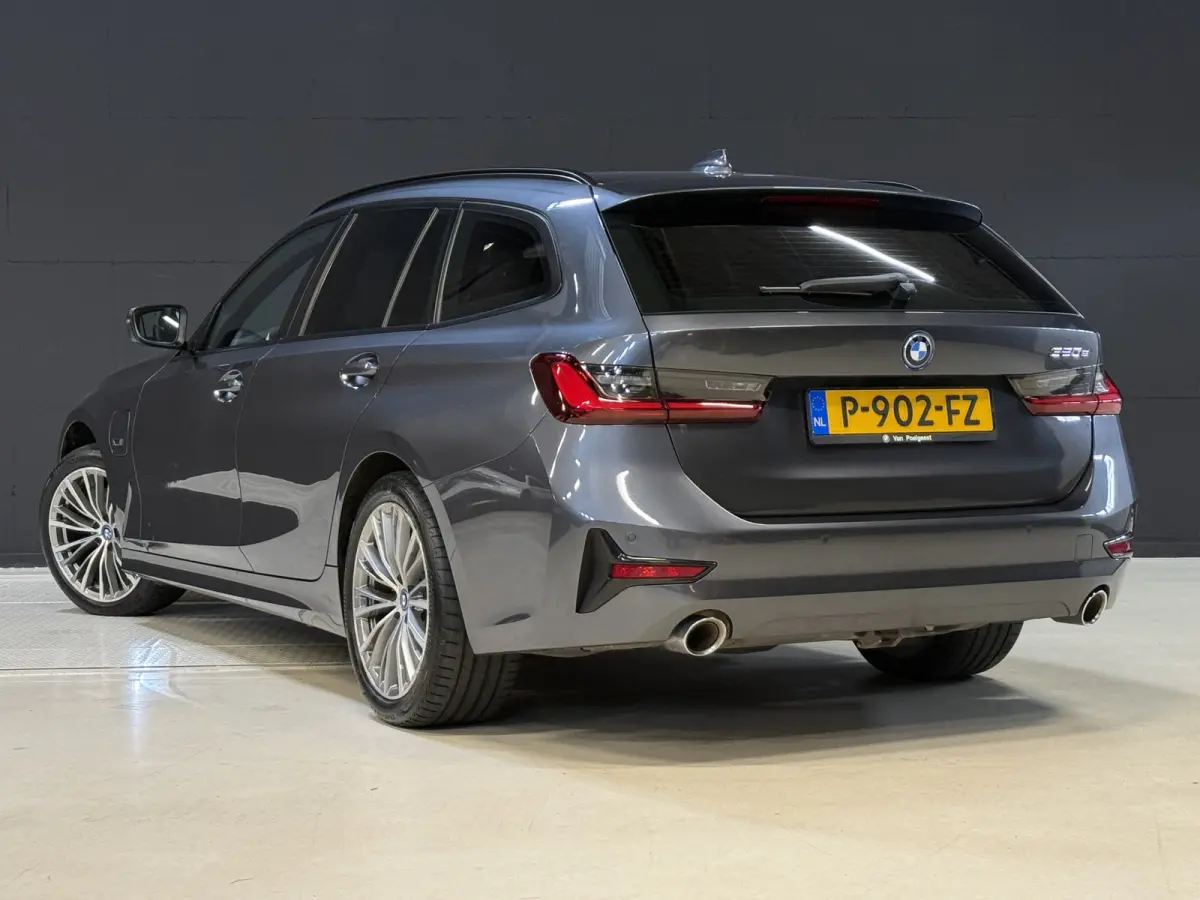 320e Business Edition Plus | Panoramadak | Wegkl. trekhaak | Vol leder