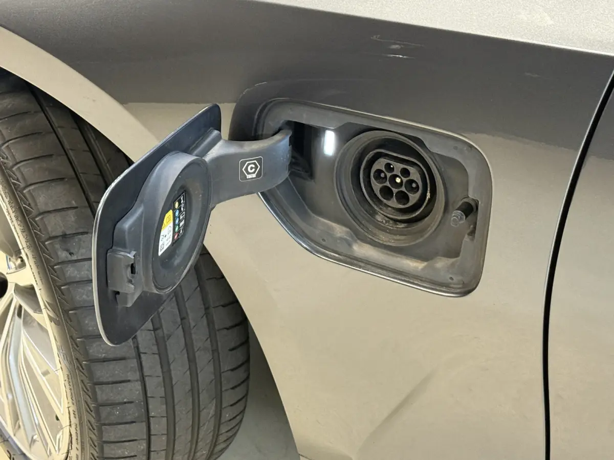 320e Business Edition Plus | Panoramadak | Wegkl. trekhaak | Vol leder