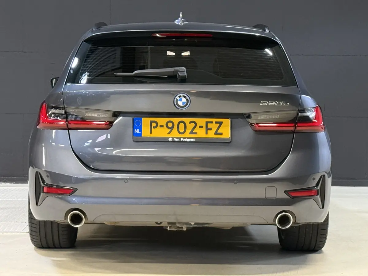 320e Business Edition Plus | Panoramadak | Wegkl. trekhaak | Vol leder