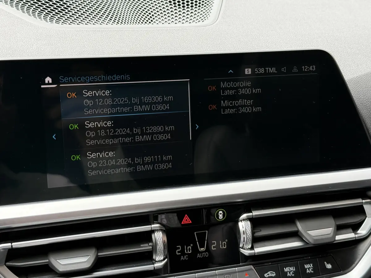 320e Business Edition Plus | Panoramadak | Wegkl. trekhaak | Vol leder