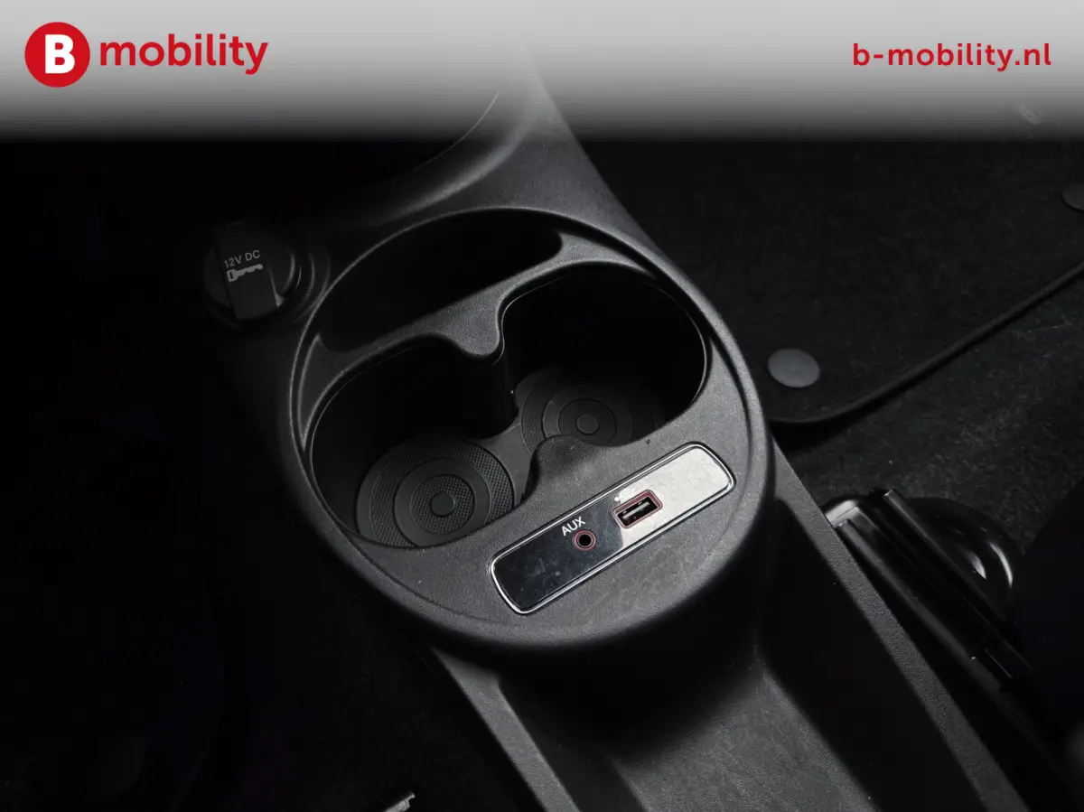 0.9 TwinAir Turbo 86PK Leer Apple CarPlay | Cruise Control | LED | DAB Audio | PDC