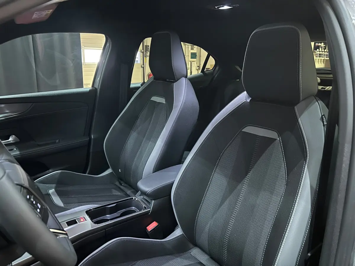 1.2 Turbo Hybrid Business Edition 360 Camera Navigatie
