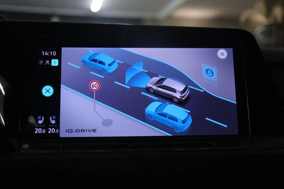 2.0 TSI R 4Motion AKRAP/PANO/HEADUP/IQ/H-K/BOMVOL