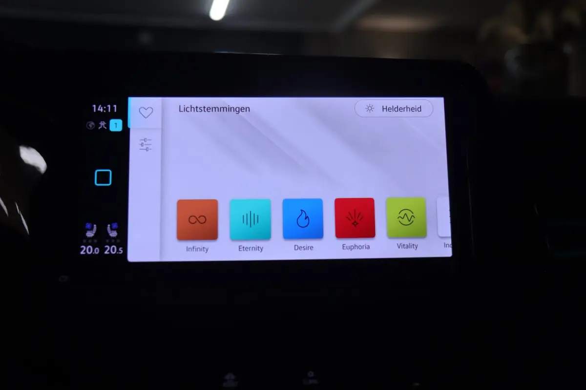 2.0 TSI R 4Motion AKRAP/PANO/HEADUP/IQ/H-K/BOMVOL