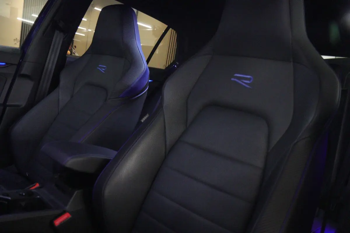 2.0 TSI R 4Motion AKRAP/PANO/HEADUP/IQ/H-K/BOMVOL
