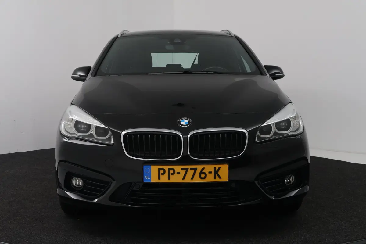 218i High Executive (NAVIGATIE, PARKEERSENSOREN, CRUISE CONTROL)