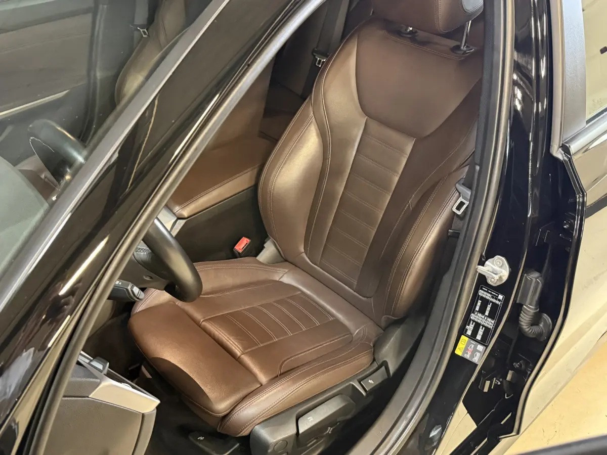 330e Business Edition Plus | Vol leder | Elektr. trekhaak | Harman/Kardon