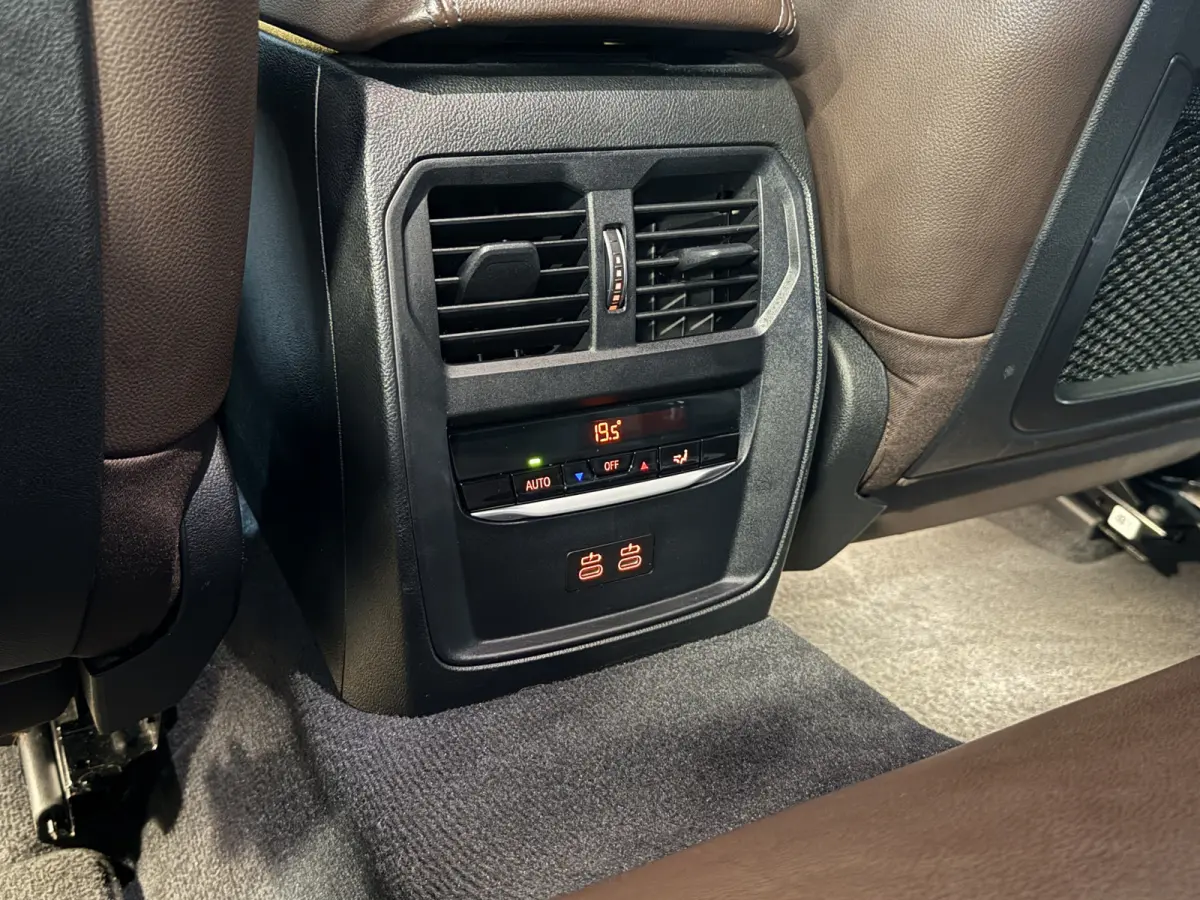 330e Business Edition Plus | Vol leder | Elektr. trekhaak | Harman/Kardon