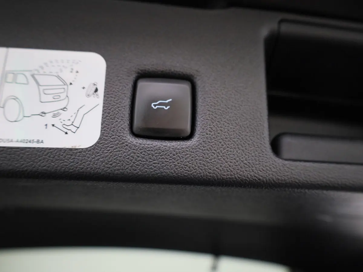 1.5 EcoBoost ST-Line X | Apple Carplay/Android Auto | B&o | Trekhaak | Achteruitrijcamera | Winterpakket |