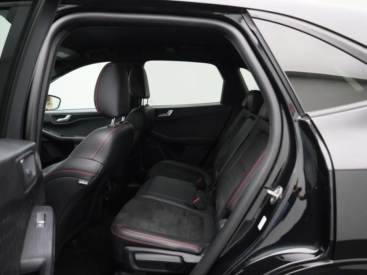 1.5 EcoBoost ST-Line X | Apple Carplay/Android Auto | B&o | Trekhaak | Achteruitrijcamera | Winterpakket |