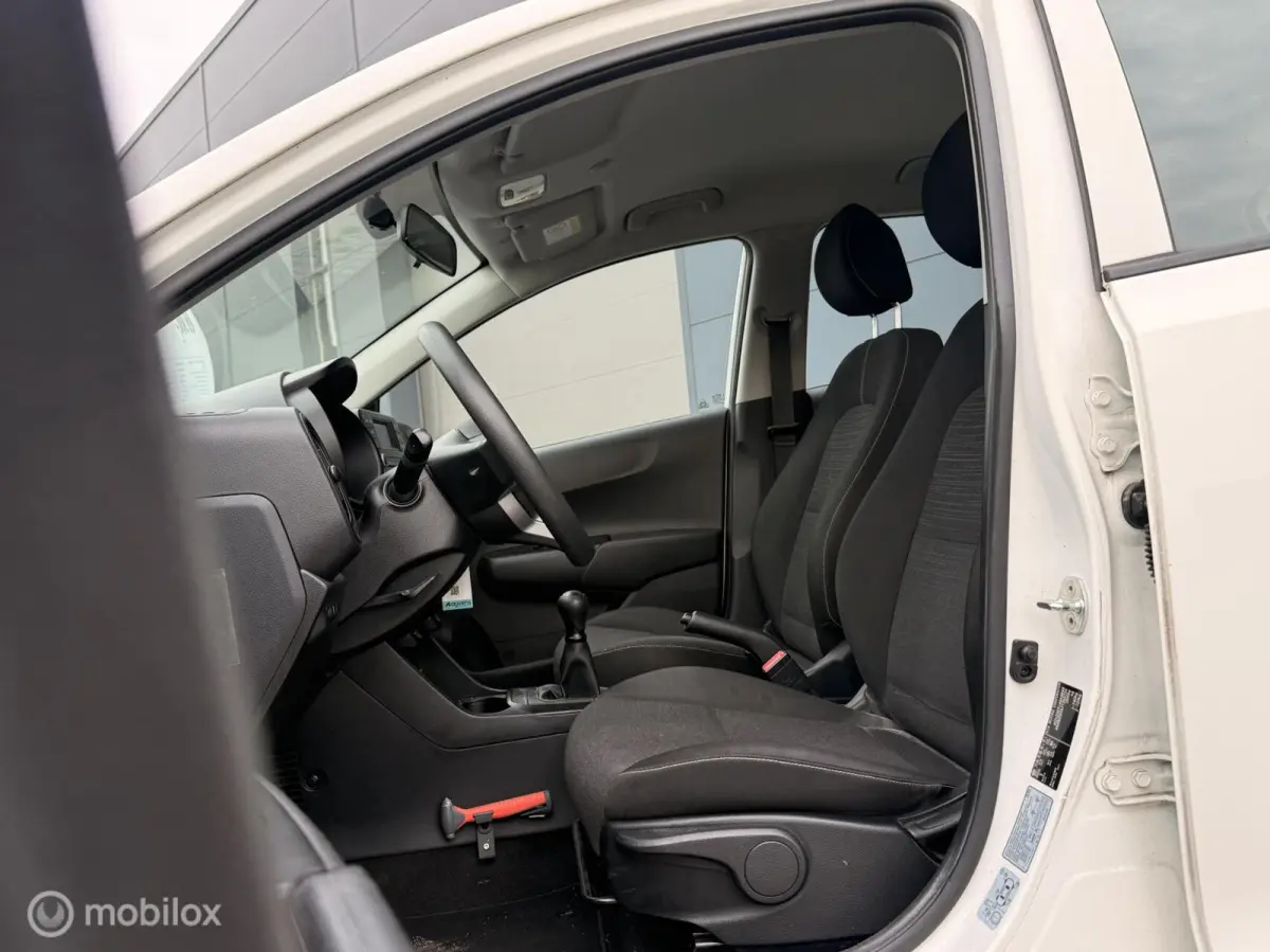1.0 MPi EconomyLine | 04/2019 | 106.796km | Wit | 5-deurs