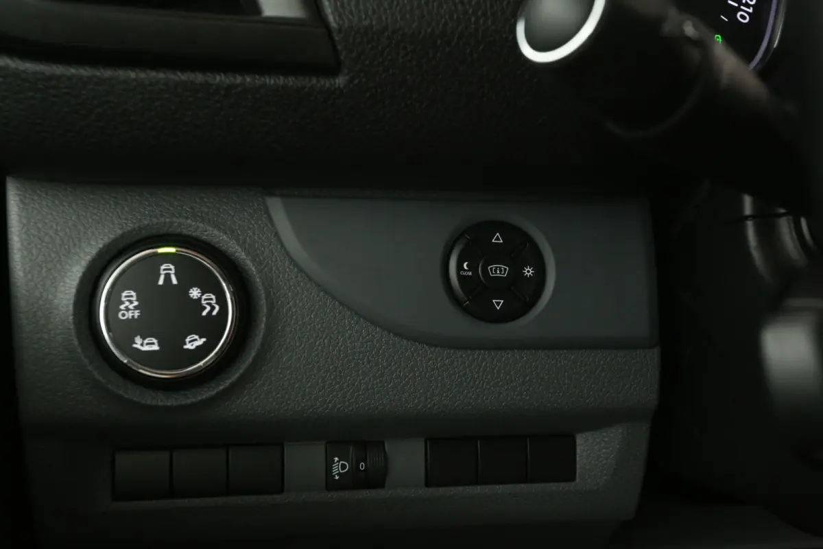 2.0 BlueHDI L2H1 | Automaat | Airco | Camera | Cruise | Carplay |  HUD | 3 Zits | Trekhaak | Parkeersens.