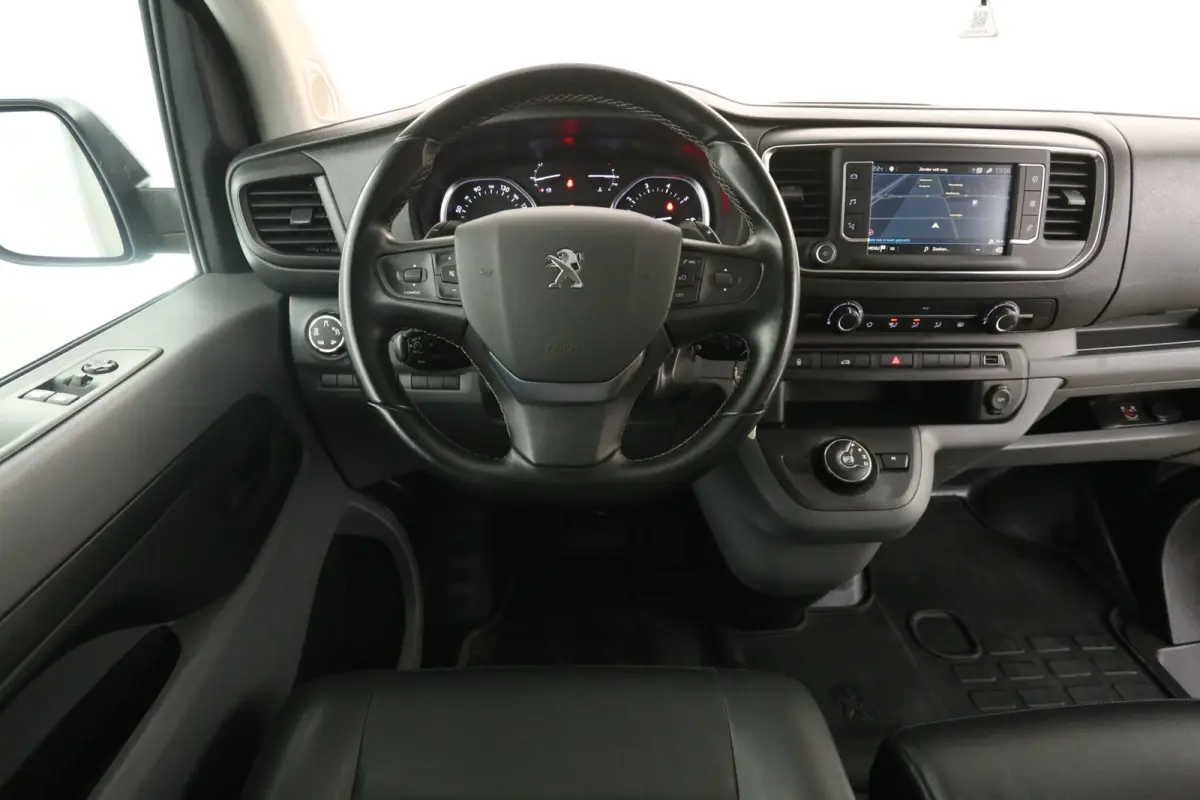 2.0 BlueHDI L2H1 | Automaat | Airco | Camera | Cruise | Carplay |  HUD | 3 Zits | Trekhaak | Parkeersens.