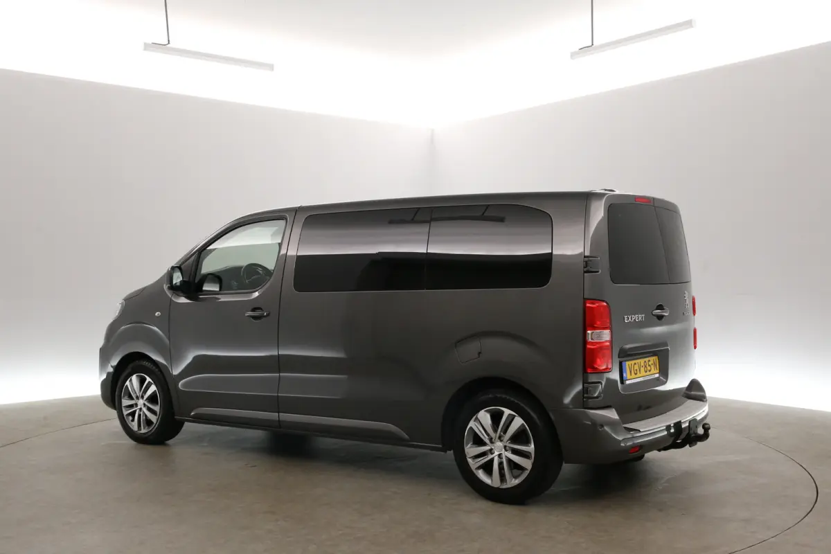 2.0 BlueHDI L2H1 | Automaat | Airco | Camera | Cruise | Carplay |  HUD | 3 Zits | Trekhaak | Parkeersens.