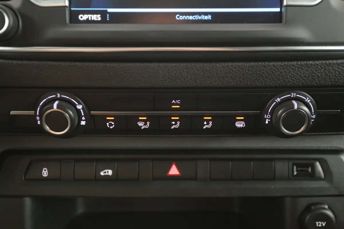 2.0 BlueHDI L2H1 | Automaat | Airco | Camera | Cruise | Carplay |  HUD | 3 Zits | Trekhaak | Parkeersens.