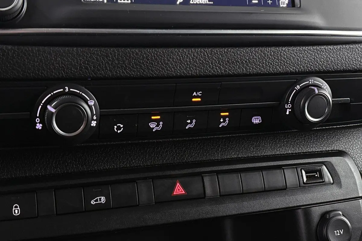 Electric L3 75 kWh SOH 96% Navi Apple CarPlay 17"
