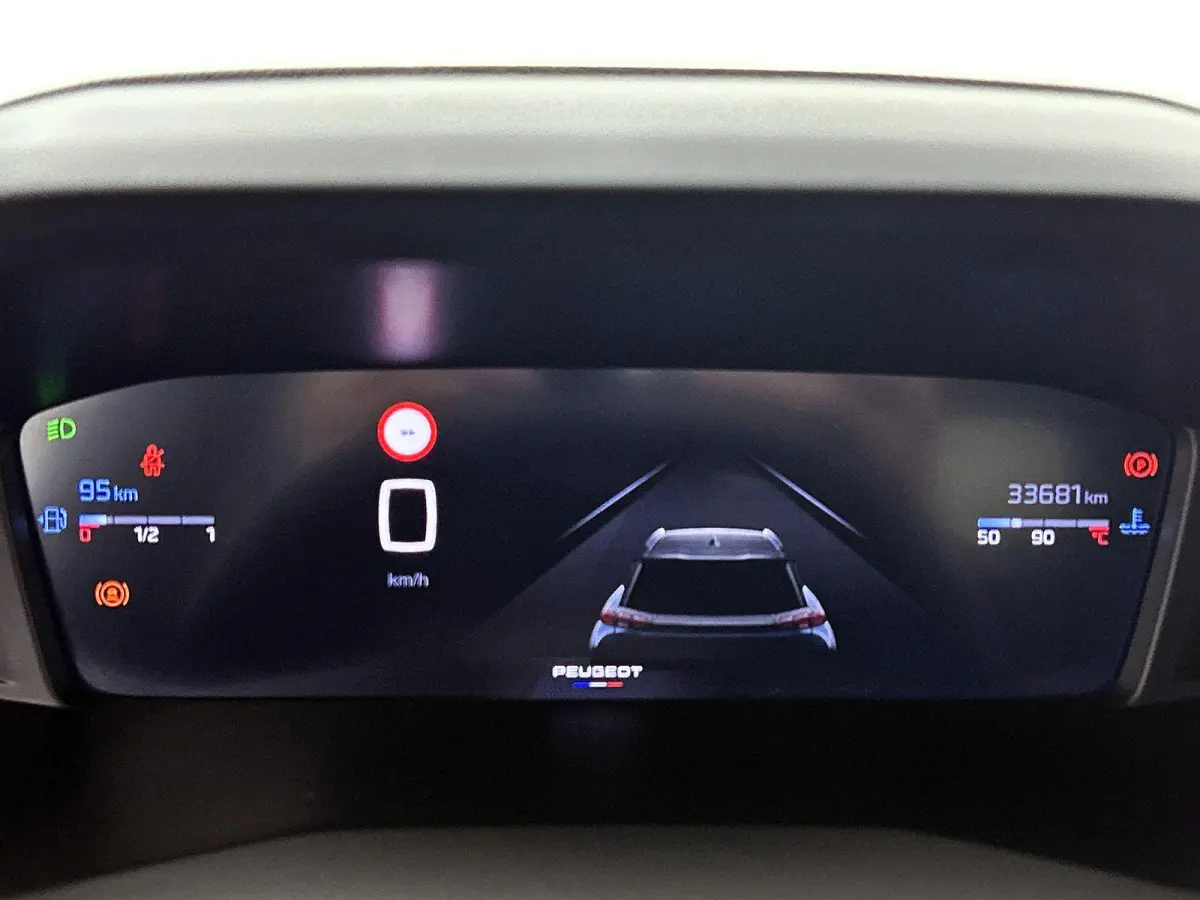SUV Allure 100pk | Navigatie | Achteruitrijcamera | Climate Control | Cruise Control | Parkeersensoren v+a | Armsteun | Digitaal instrumentenpaneel | Draadloze Apple Carplay / Android Auto |