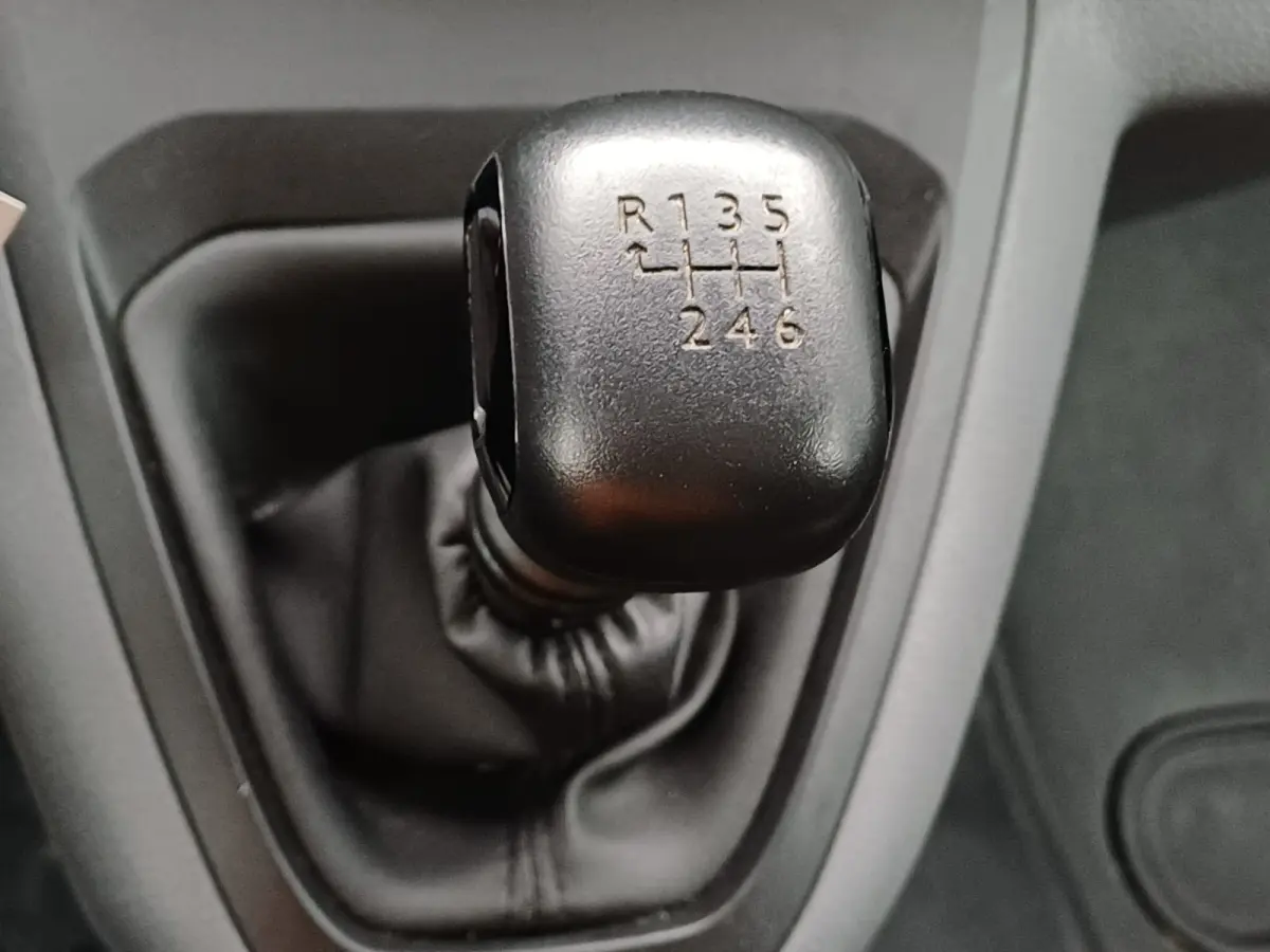 1.5 CDTI L3H1  | 9 PERS | BLUETOOTH | AIRCO | CRUISE | SIDEBARS |