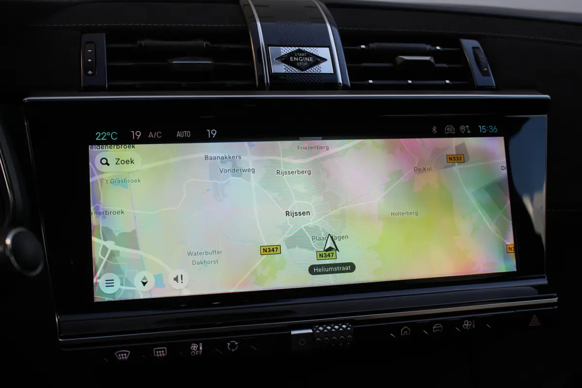 E-Tense 225 Performance Line | Camera | Memory | Dodehoek | Keyless | Alcantara | LED | Carplay | | Camera | Memory | Dodehoek | Keyless | Alcantara | LED | Carplay |