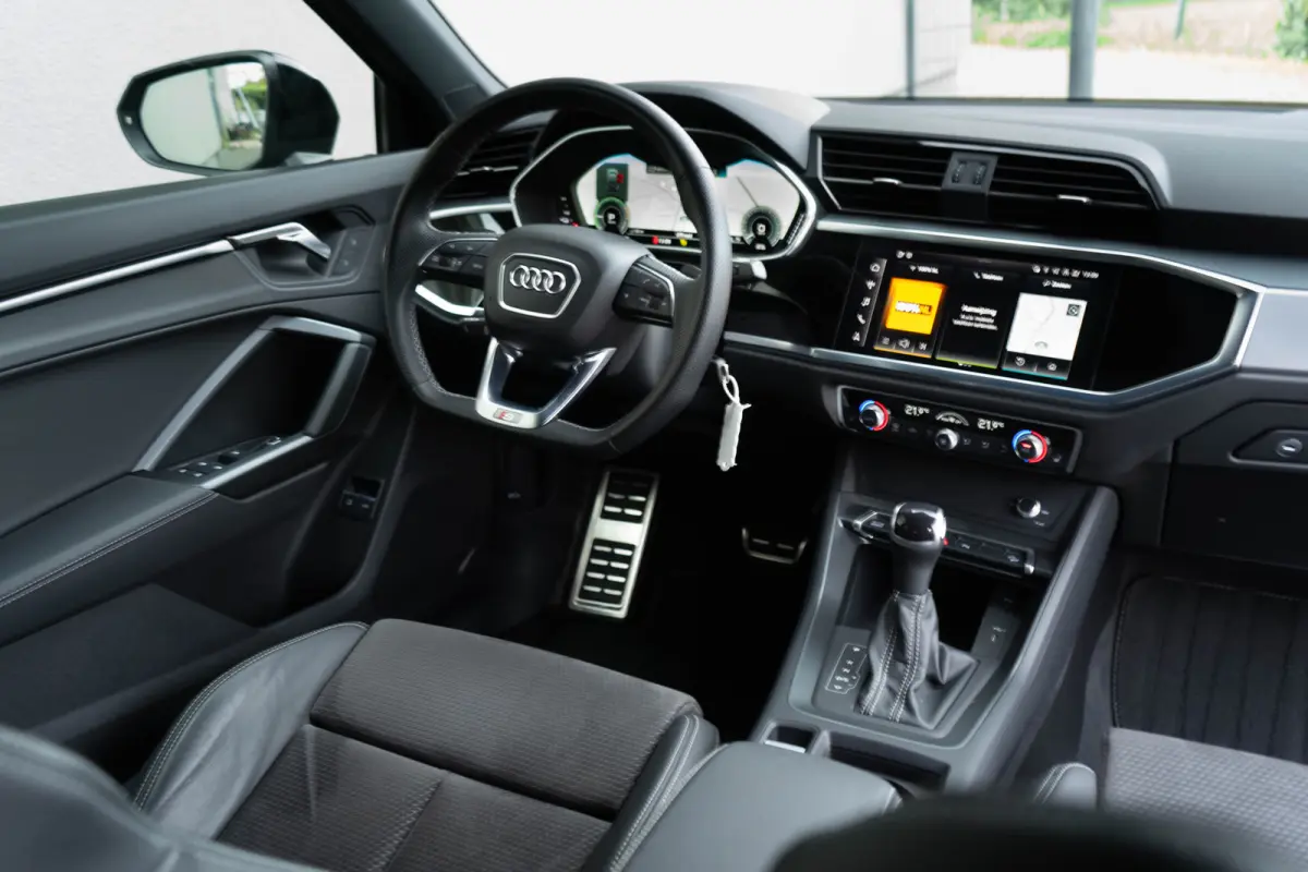 45 TFSI e S-Line / Full LED/ Camera/ 20 Inch/ Leder Alcantara/ 180kW