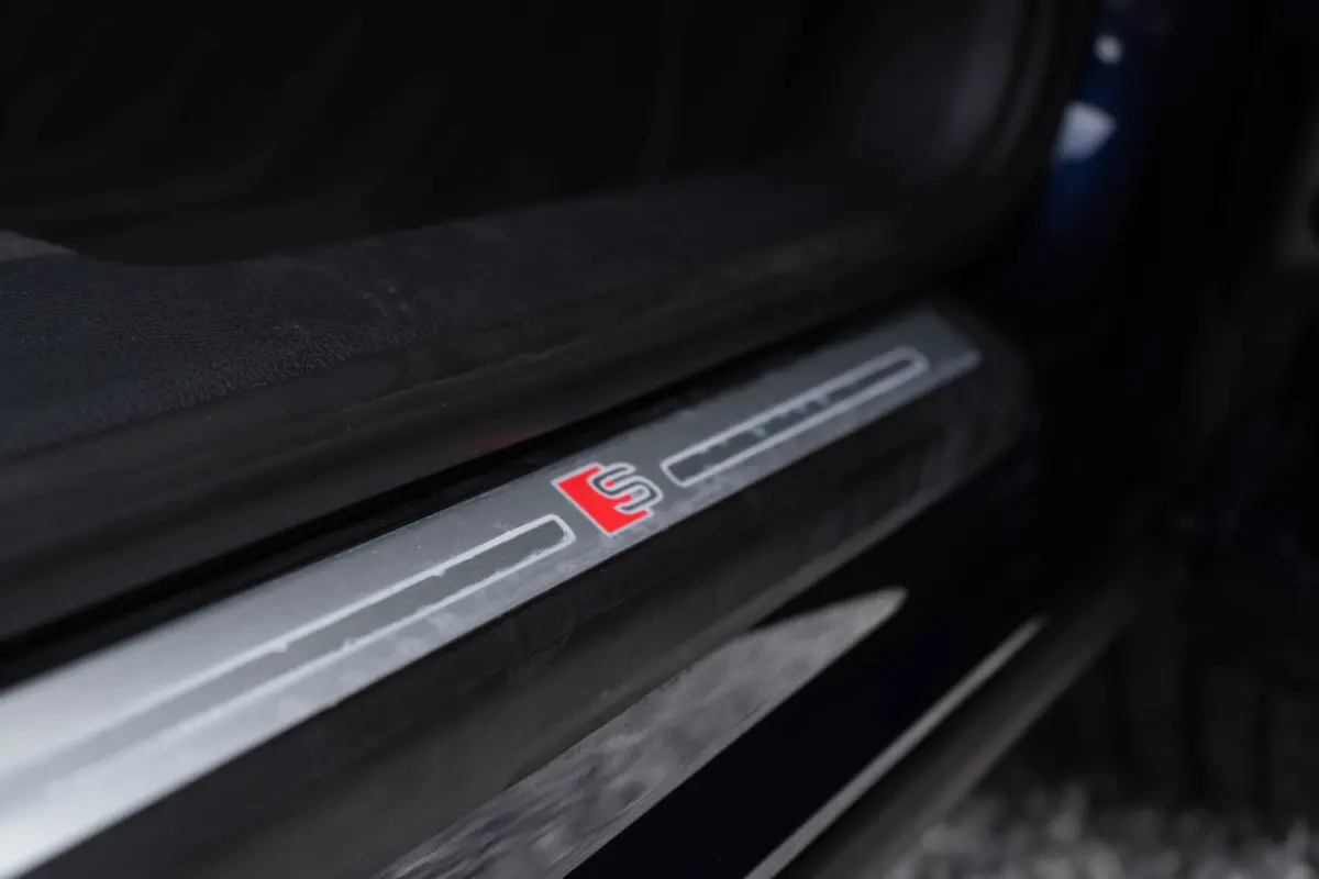 45 TFSI e S-Line / Full LED/ Camera/ 20 Inch/ Leder Alcantara/ 180kW