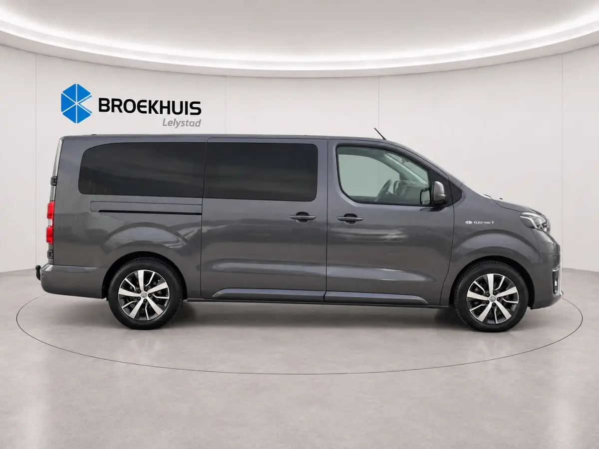 Electric 75KWH EXTRA RANGE INNOVATOR / NAVI / LEDER / CLIMA / KEYLESS / CAMERA / APPLE CARPLAY / WINTERPAKKET / 17" LMV / HUD / 1E EIGENAAR !!