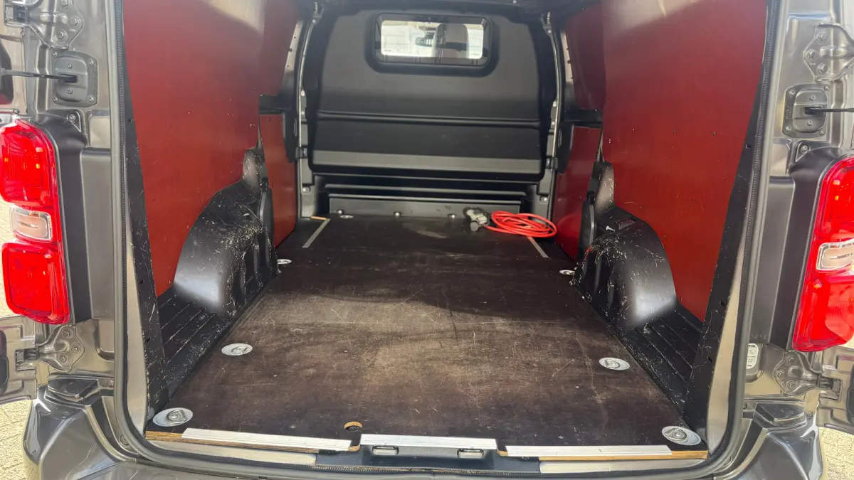 Electric 75KWH EXTRA RANGE INNOVATOR / NAVI / LEDER / CLIMA / KEYLESS / CAMERA / APPLE CARPLAY / WINTERPAKKET / 17" LMV / HUD / 1E EIGENAAR !!