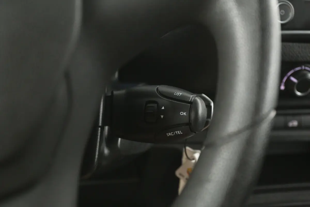 Electric L3H1 75 kWh | Snelladen | SOH 94% | Airco | Cruise | Carplay | 3 Zits | Parkeersens.